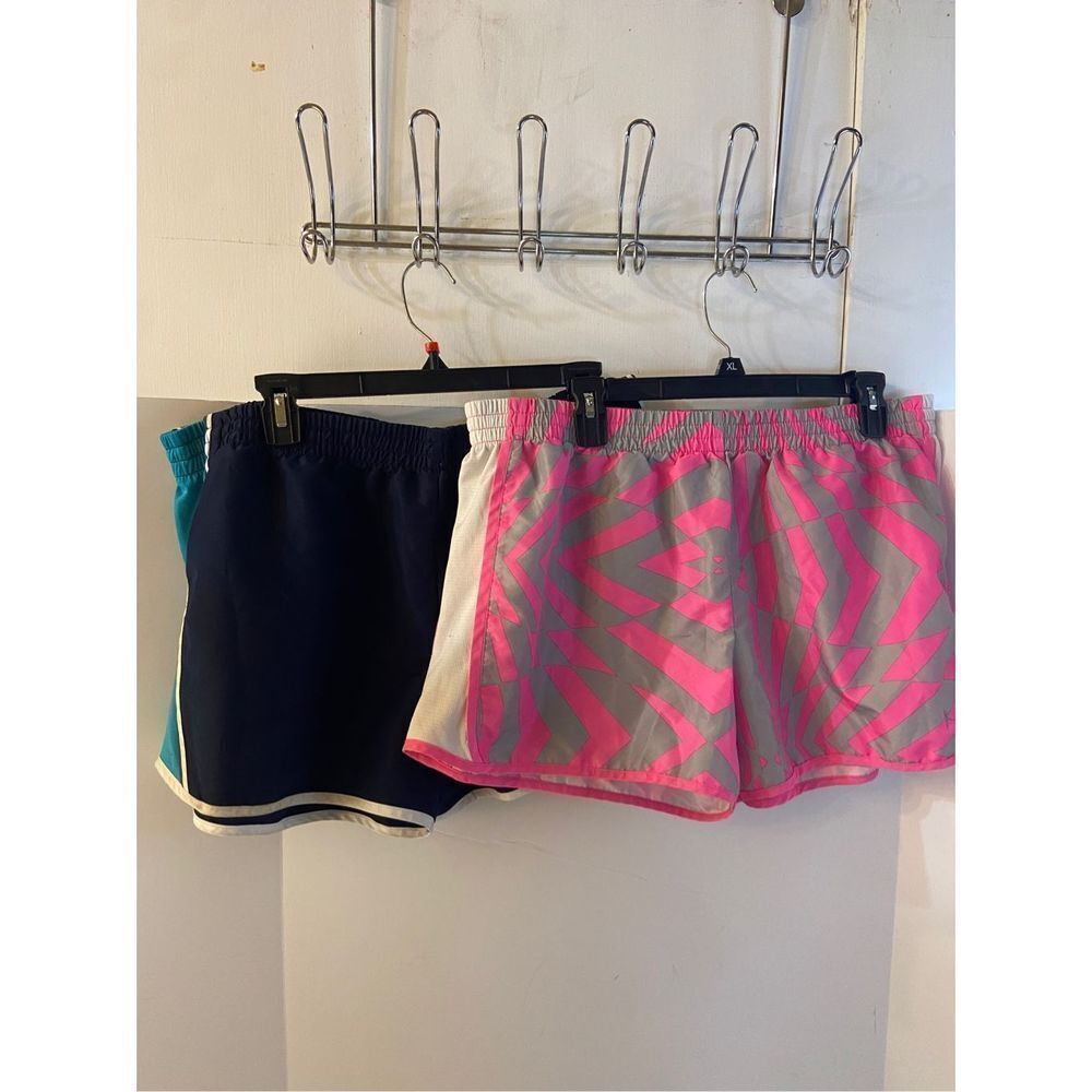 Danskin gum shorts xl 16-18 lot 2 pairs pink‎ gray